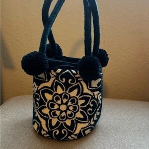 Colombia Handwoven Mochila Bucket Bag | Pom Pom Tote | Boho Style